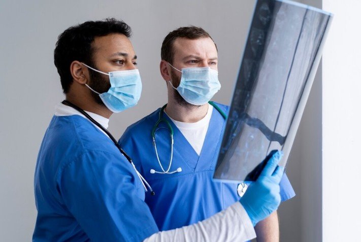 Best Orthopaedic Surgeon in Noida